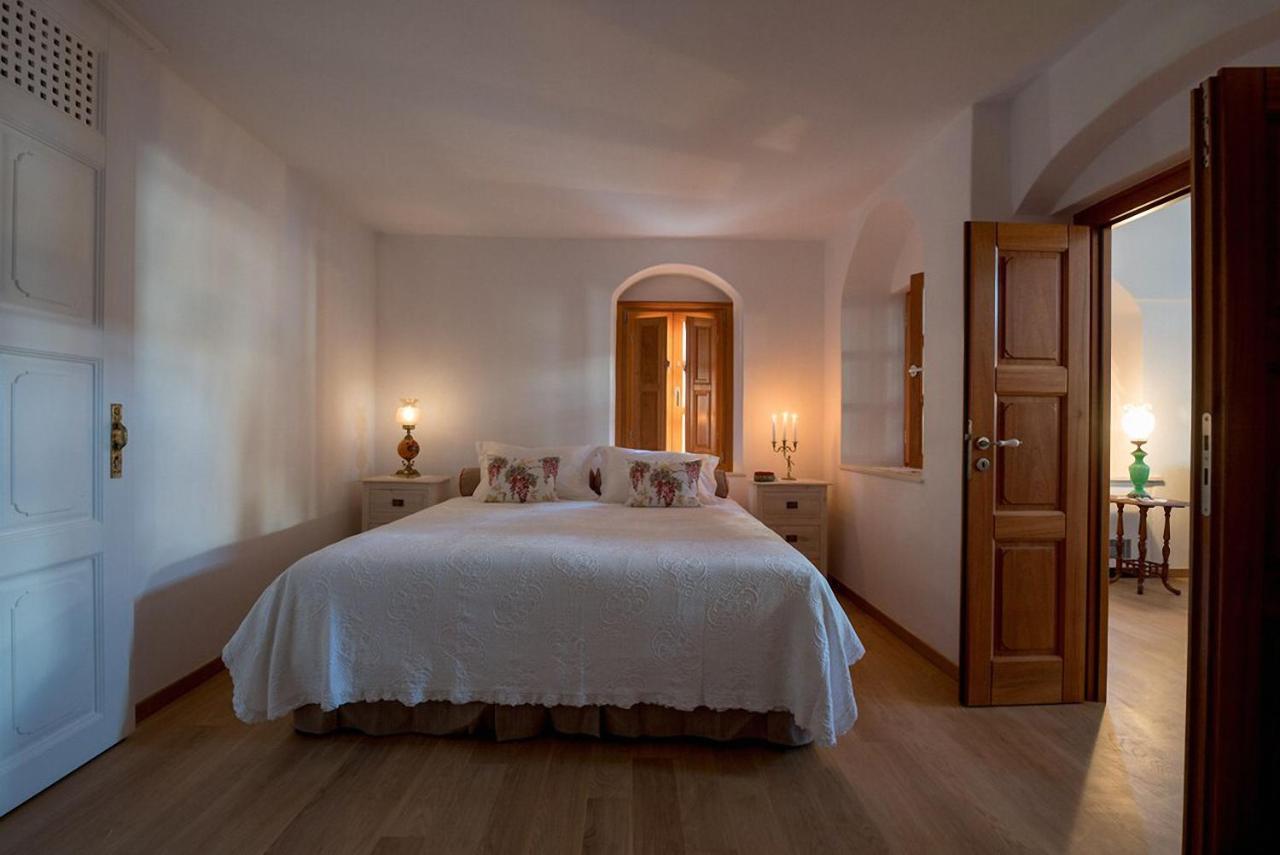Casasantantonio 18Th Century Luxury Mansion Apartment Fira  Luaran gambar